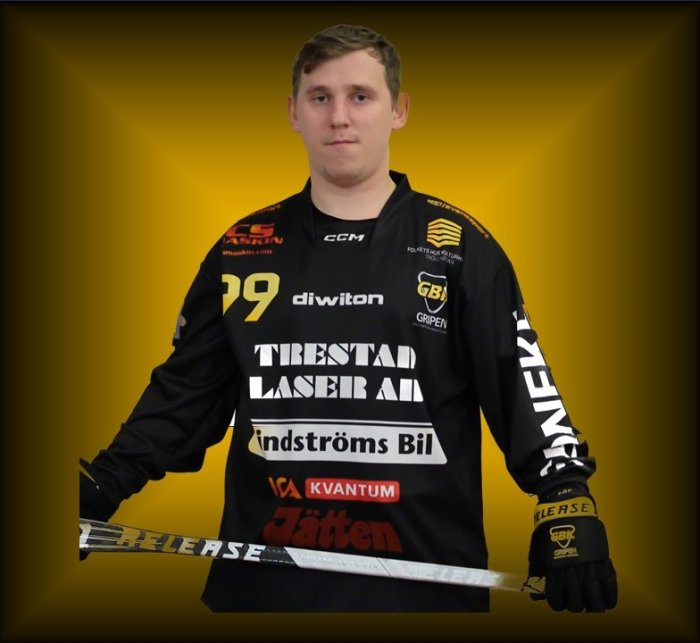 Gripen Trollhättan BK | ARTEM SAVELYEV ÄR GRIPARE TRE ÅR TILL